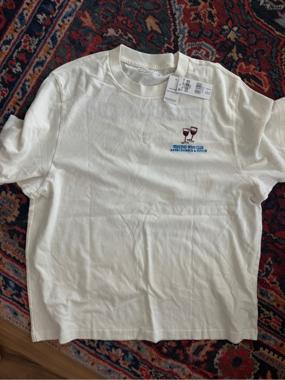 Abercrombie & Fitch Cream Tee with Wine Graphics - Picture 3 of 5